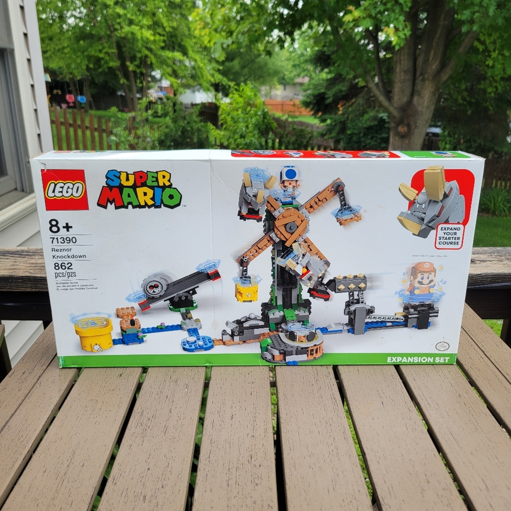 Lego Super Mario Expansion Set White Green Blue Box